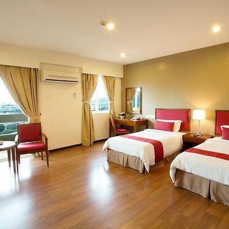 Alora Hotel Penang PENANG Екстер'єр фото