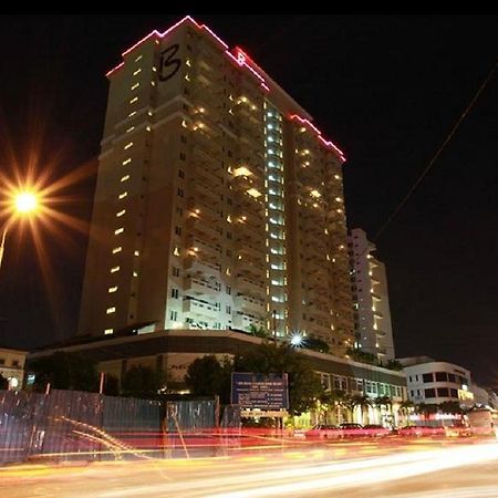 Alora Hotel Penang PENANG Екстер'єр фото