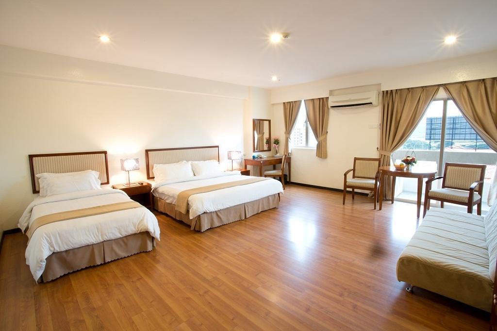 Alora Hotel Penang PENANG Екстер'єр фото