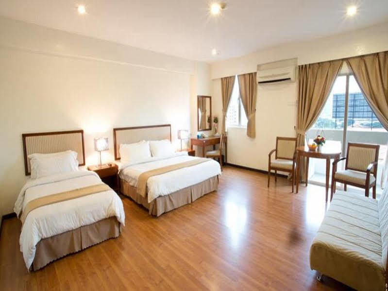 Alora Hotel Penang PENANG Екстер'єр фото